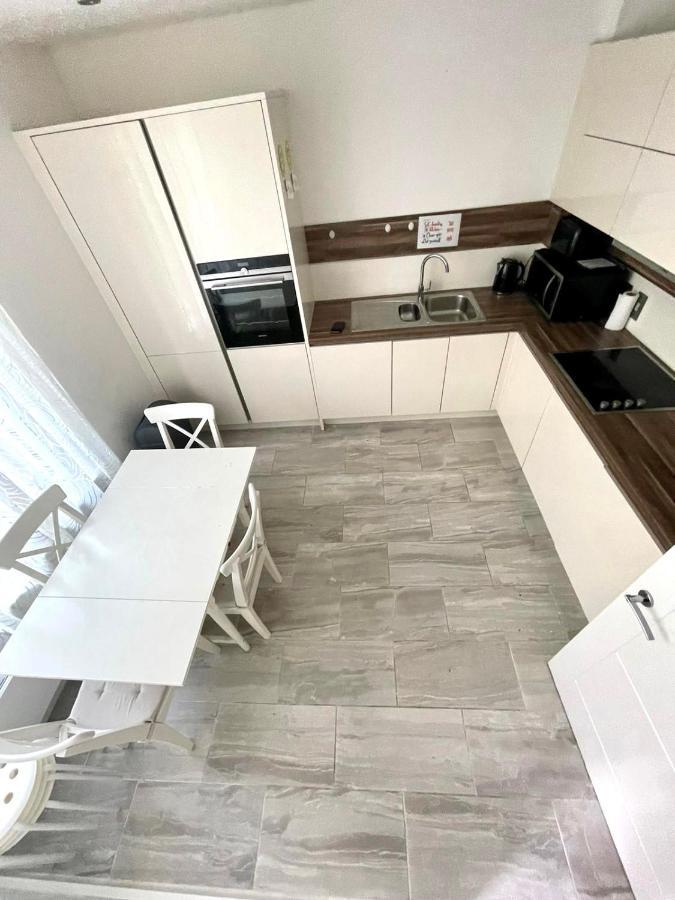 London Stratford Luxury House: Spacious Garden Retreat Near Westfield Exterior photo